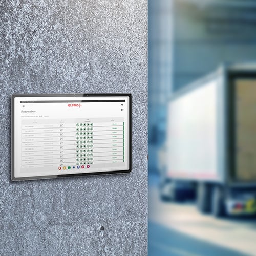 Tablet hangs on the wall and the display shows the Bluetooth detection of the devices.